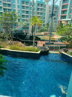 Grande Caribbean Condo by Suneeya